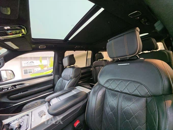 2022 Jeep Grand Wagoneer Series III - miniatura 11