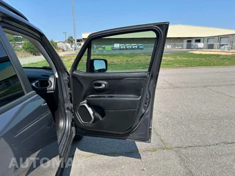 2022 Jeep Renegade Latitude - miniatura 18