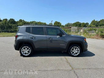 2022 Jeep Renegade Latitude - miniatura 4