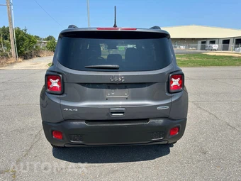 2022 Jeep Renegade Latitude - miniatura 6