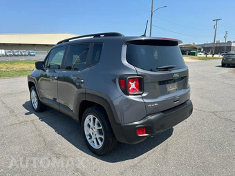 2022 Jeep Renegade Latitude - miniatura 7