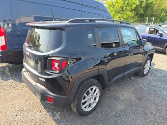 2022 Jeep Renegade Latitude - miniatura 4