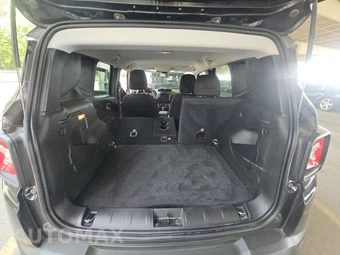 2022 Jeep Renegade Latitude - miniatura 16