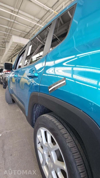 2022 Jeep Renegade Latitude - miniatura 23