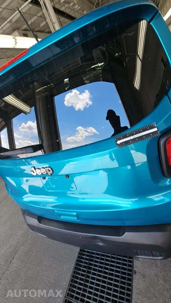 2022 Jeep Renegade Latitude - miniatura 30