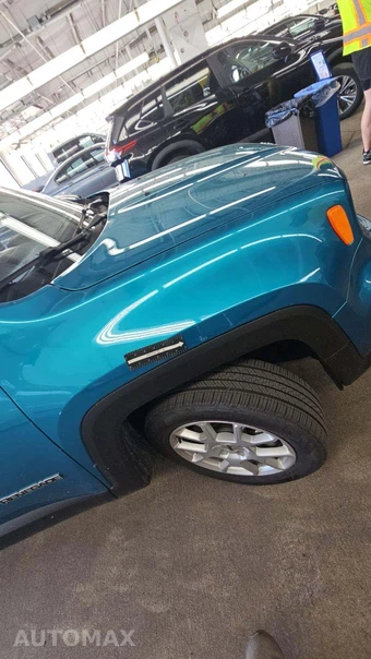2022 Jeep Renegade Latitude - miniatura 32