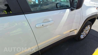 2022 Jeep Renegade Latitude - miniatura 20