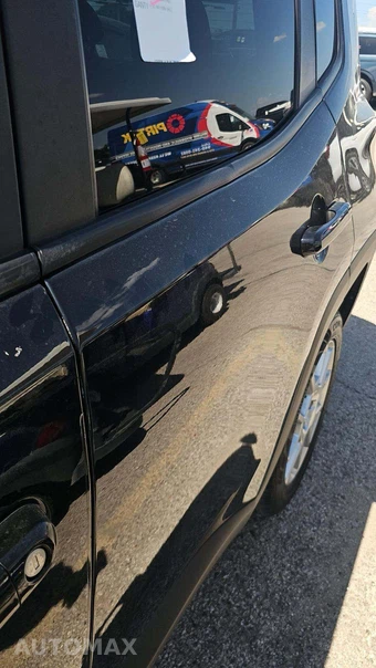 2022 Jeep Renegade Latitude - miniatura 20