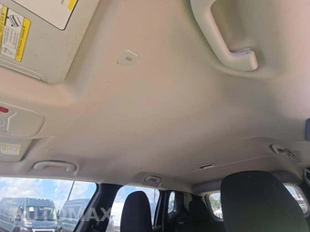2022 Jeep Renegade Latitude - miniatura 8