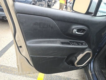 2022 Jeep Renegade Limited - miniatura 9
