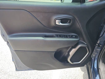 2022 Jeep Renegade Limited - miniatura 9