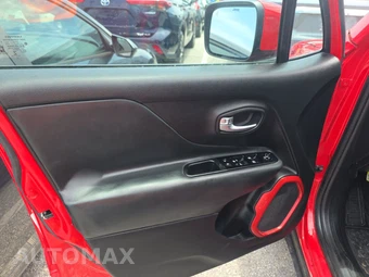 2022 Jeep Renegade Red Edition – miniatura 9