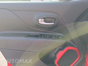 2022 Jeep Renegade Red Edition - miniatura 9