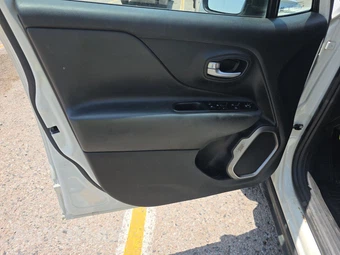 2022 Jeep Renegade Sport – miniatura 9