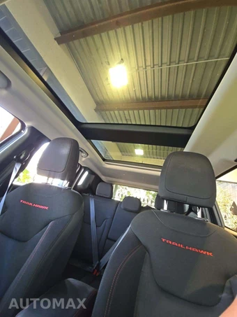 2022 Jeep Renegade Trailhawk - miniatura 11
