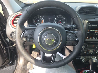 2022 Jeep Renegade Trailhawk - miniatura 10