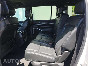 2022 Jeep Wagoneer Series II - miniatura 13