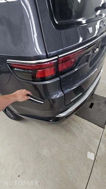 2022 Jeep Wagoneer Series III - miniatura 31