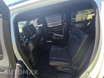 2022 Jeep Wagoneer Series III - miniatura 13
