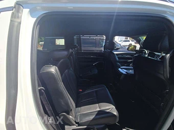 2022 Jeep Wagoneer Series III - miniatura 17