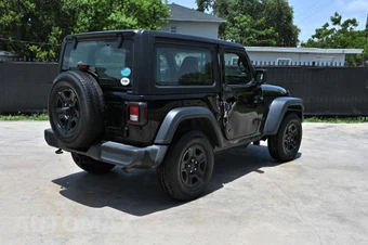 2022 Jeep Wrangler Sport - miniatura 6