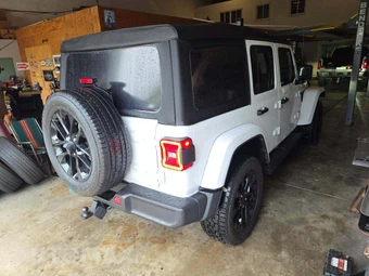 2022 Jeep Wrangler Unlimited 4xe Sahara - miniatura 3