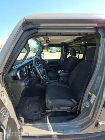 2022 Jeep Wrangler Unlimited High Tide Edition - miniatura 3