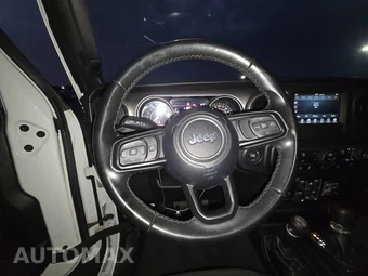 2022 Jeep Wrangler Unlimited High Tide Edition - miniatura 10