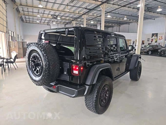 2022 Jeep Wrangler Unlimited High Tide Edition - miniatura 3