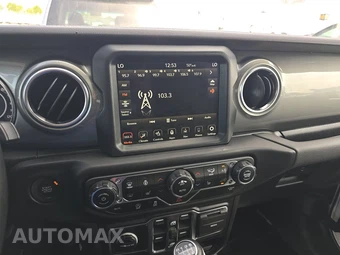 2022 Jeep Wrangler Unlimited Sahara - miniatura 11