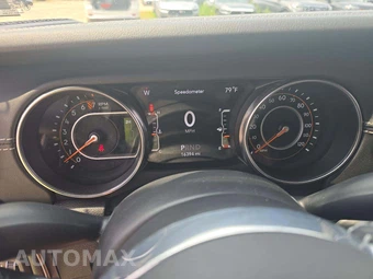 2022 Jeep Wrangler Unlimited Sahara - miniatura 9