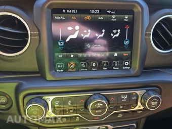 2022 Jeep Wrangler Unlimited Sahara - miniatura 21
