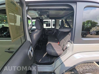 2022 Jeep Wrangler Unlimited Sahara - miniatura 13