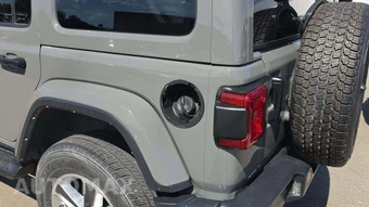 2022 Jeep Wrangler Unlimited Sahara - miniatura 25