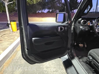 2022 Jeep Wrangler Unlimited Sahara - miniatura 9
