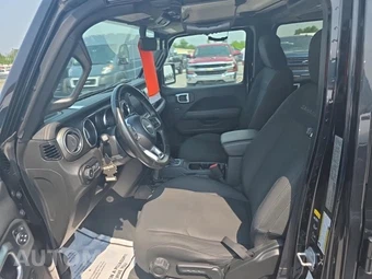 2022 Jeep Wrangler Unlimited Sahara - miniatura 7
