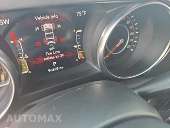 2022 Jeep Wrangler Unlimited Sahara - miniatura 9