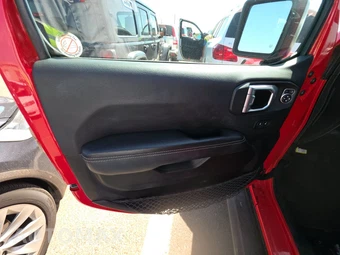 2022 Jeep Wrangler Unlimited Sahara - miniatura 9