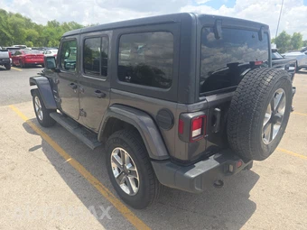 2022 Jeep Wrangler Unlimited Sahara - miniatura 6