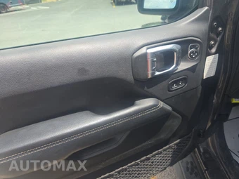 2022 Jeep Wrangler Unlimited Sahara - miniatura 9