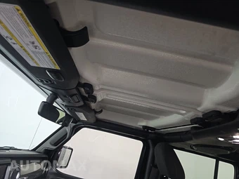 2022 Jeep Wrangler Unlimited Sahara - miniatura 17