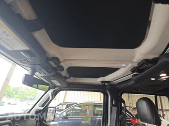 2022 Jeep Wrangler Unlimited Sahara - miniatura 18