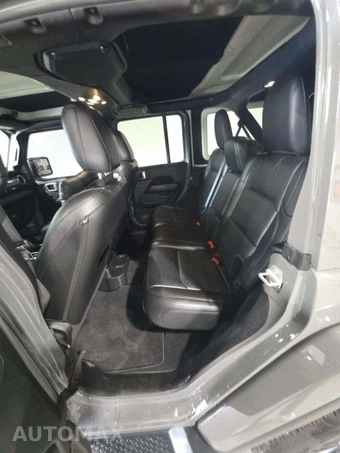 2022 Jeep Wrangler Unlimited Sahara Altitude Edition - miniatura 10