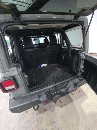 2022 Jeep Wrangler Unlimited Sahara Altitude Edition - miniatura 11
