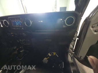 2022 Jeep Wrangler Unlimited Sahara Altitude Edition - miniatura 16