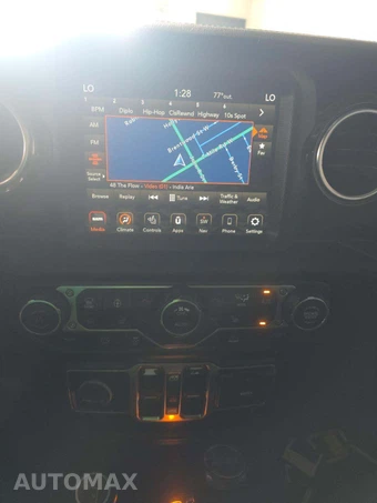 2022 Jeep Wrangler Unlimited Sahara Altitude Edition - miniatura 7