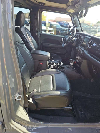 2022 Jeep Wrangler Unlimited Sahara Altitude Edition - miniatura 17