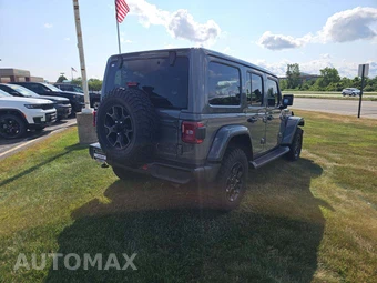 2022 Jeep Wrangler Unlimited Sahara Altitude Edition - miniatura 3