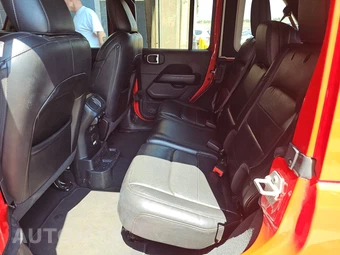 2022 Jeep Wrangler Unlimited Sahara Altitude Edition - miniatura 13