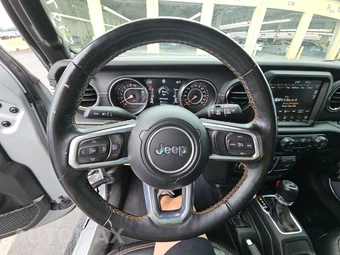 2022 Jeep Wrangler Unlimited Sahara High Altitude Edition - miniatura 10
